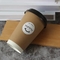 12 uncji papierowych kubków do kawy z podwójnymi ściankami z jednorazowymi pokrywkami i słomkami
